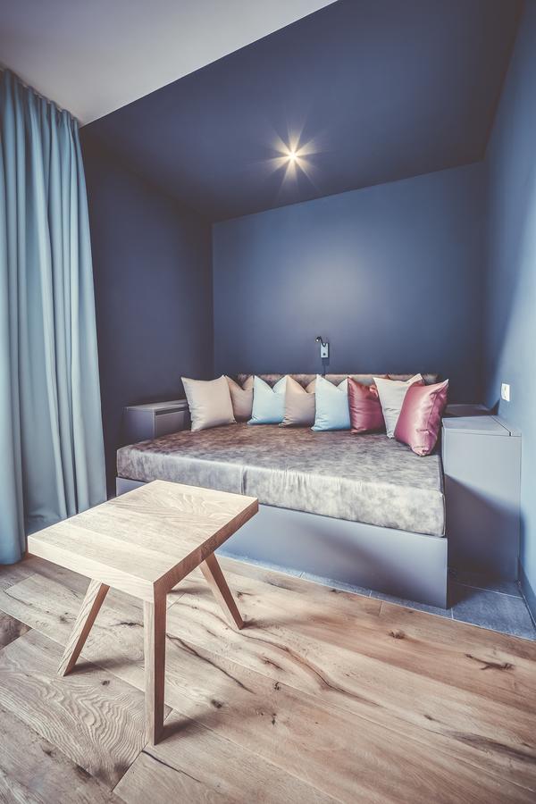Spaces Hotel 圣维吉利奥 外观 照片